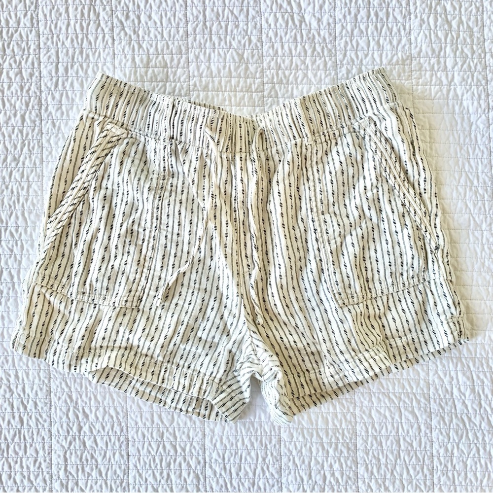 Old Navy Cotton Drawstring Shorts - Ivory with Black Pattern - Women’s Size M